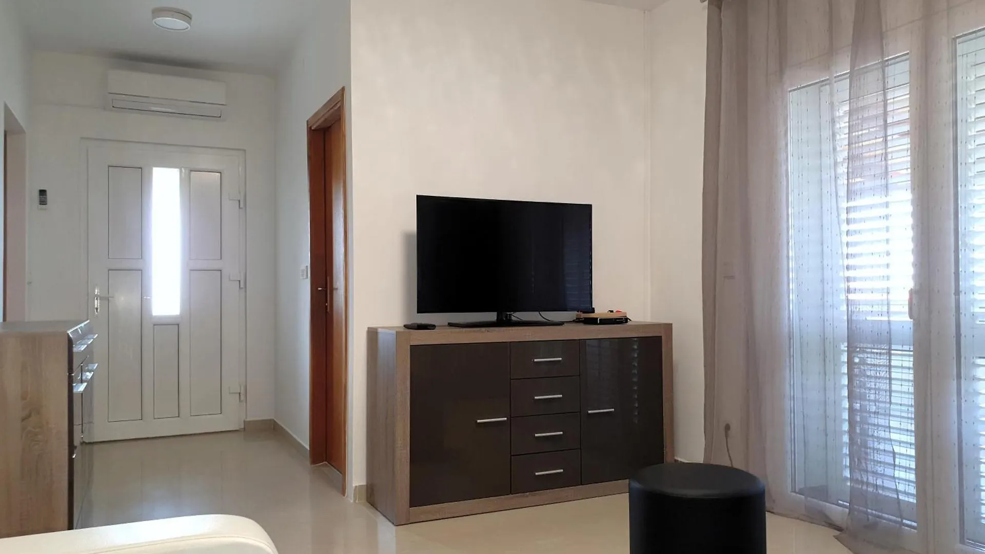 Green Olive Mandre Apartament